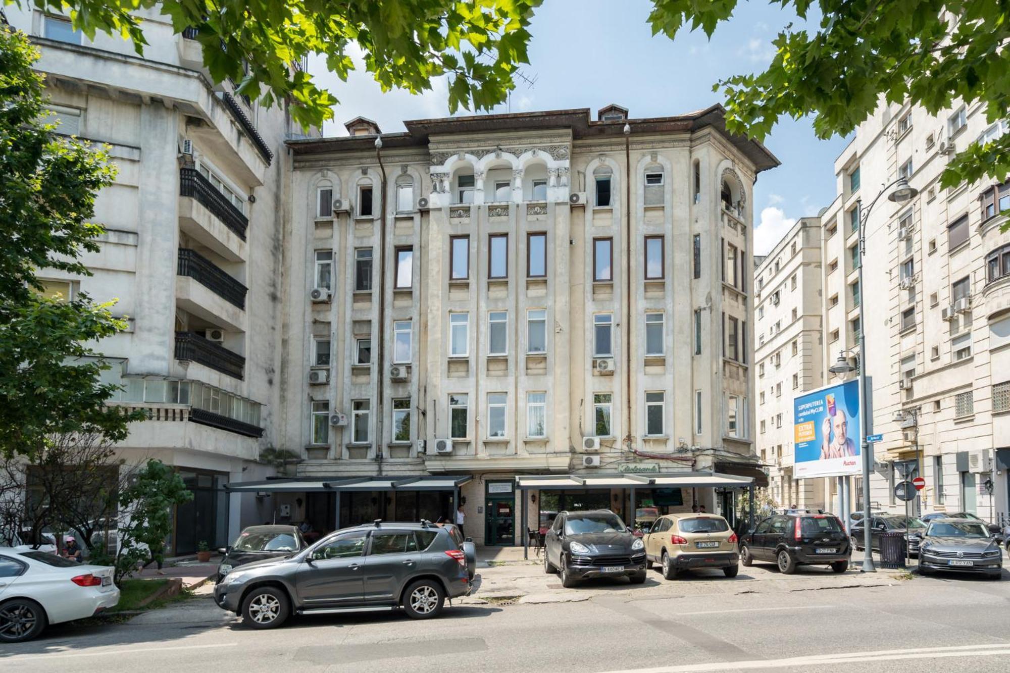 Highline Downtown Aparthotel Oldtown Unirii Square Букурещ Екстериор снимка