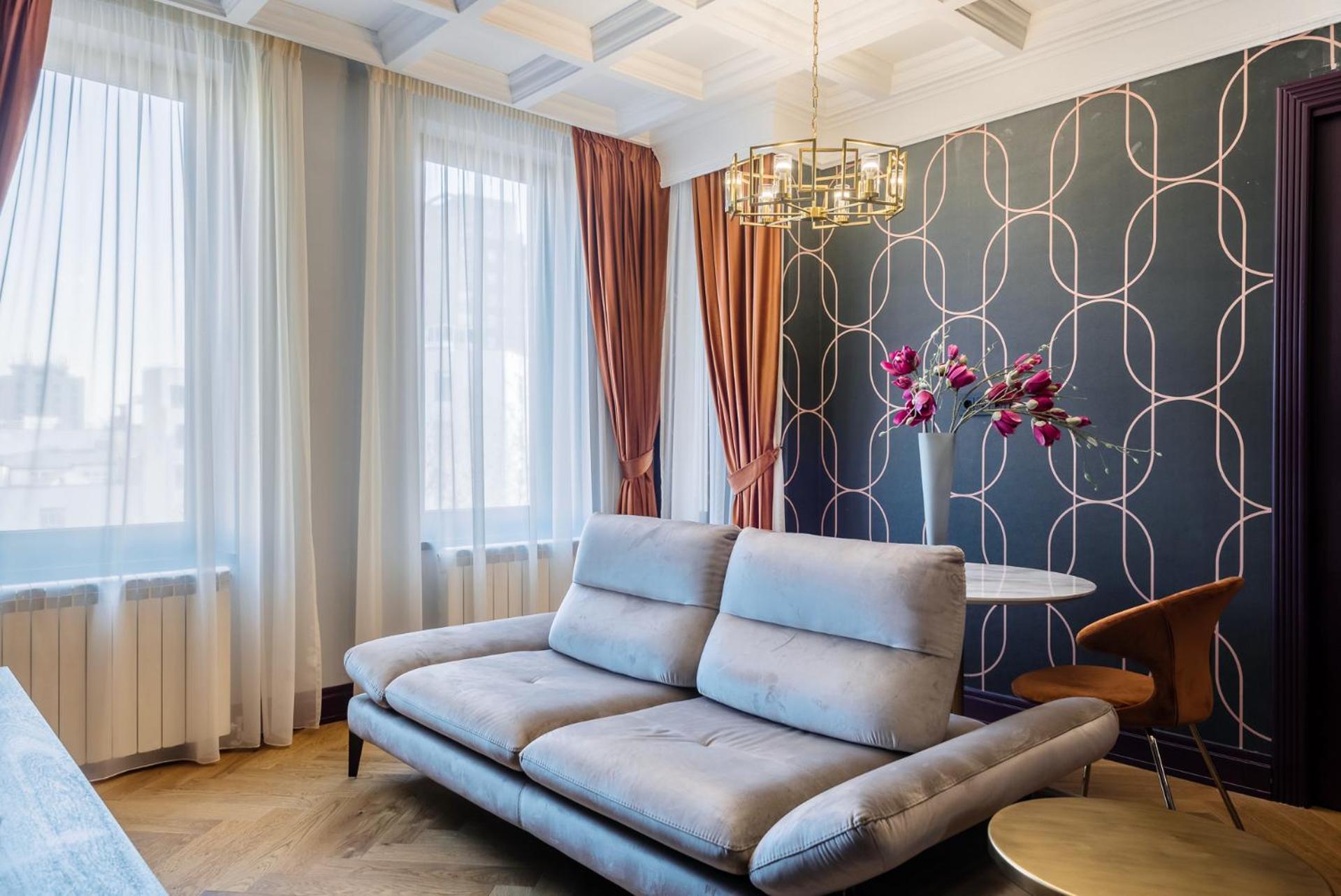 Highline Downtown Aparthotel Oldtown Unirii Square Букурещ Екстериор снимка