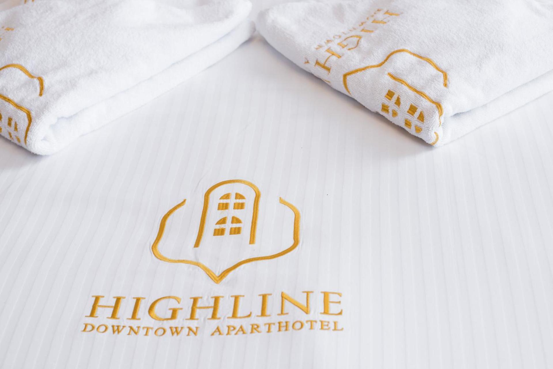 Highline Downtown Aparthotel Oldtown Unirii Square Букурещ Екстериор снимка